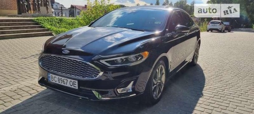 Ford Fusion 2020