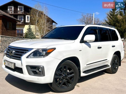 Lexus LX 2011