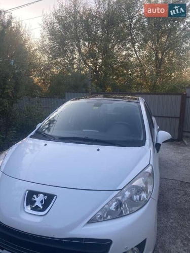 Peugeot 207 2012