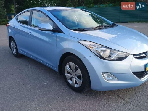 Hyundai Elantra 2013