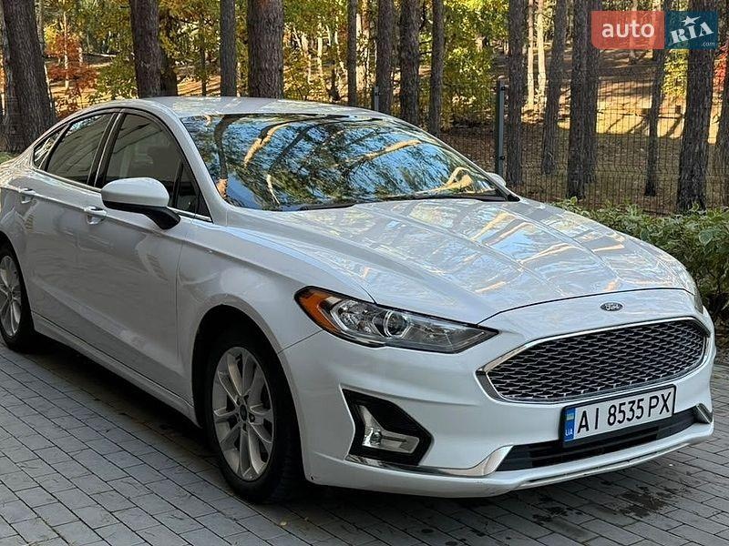 Ford Fusion 2019