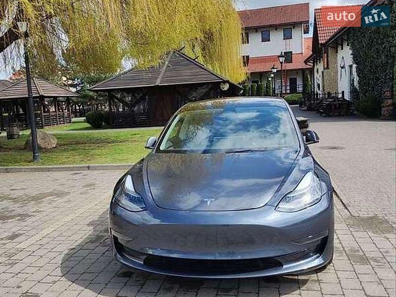 Tesla Model 3 2023