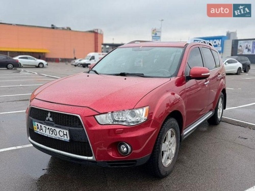 Mitsubishi Outlander XL 2010