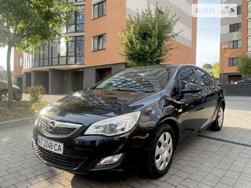 Opel Astra 2012