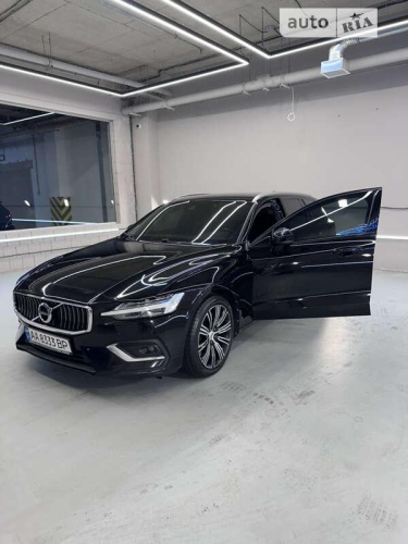 Volvo V60 2019