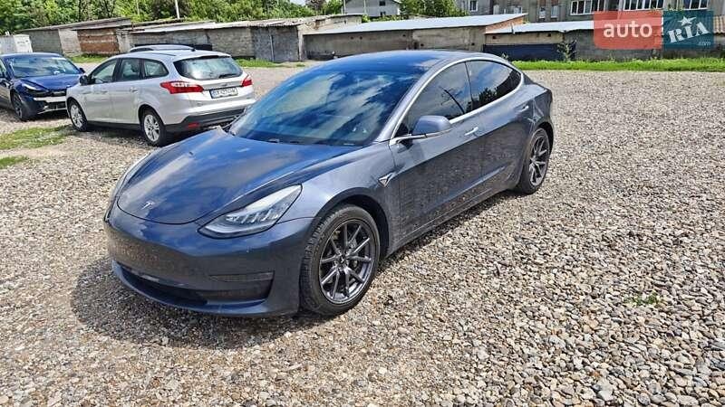 Tesla Model 3 2019