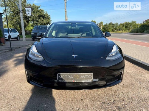 Tesla Model 3 2019