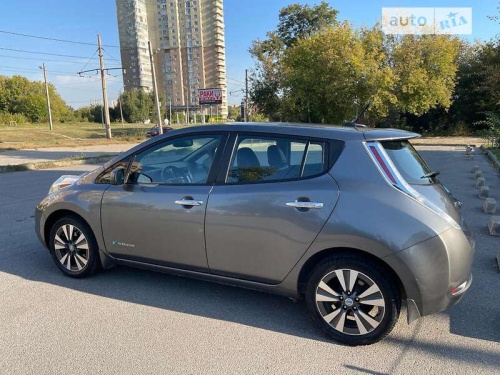 Nissan Leaf 2014