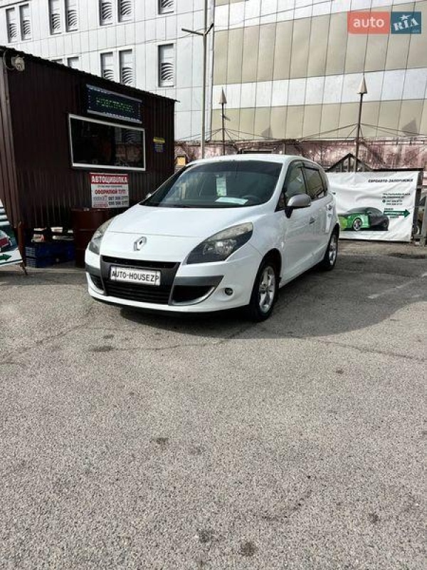 Renault Scenic 2011