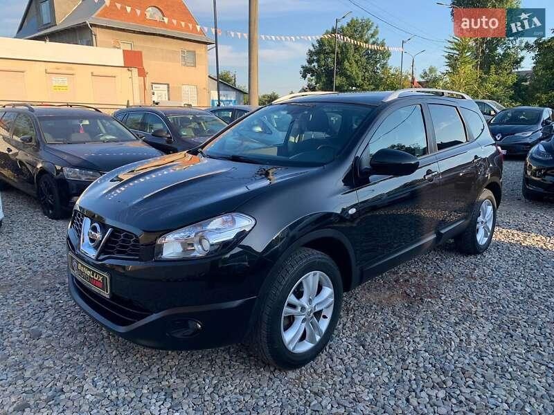 Nissan Qashqai+2 2010