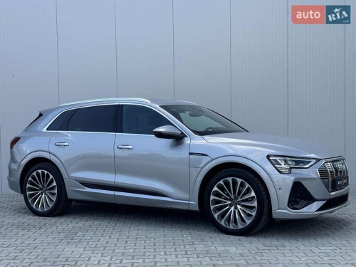Audi e-tron 2021