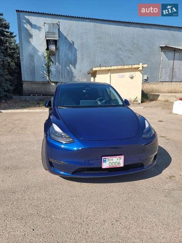 Tesla Model Y 2023