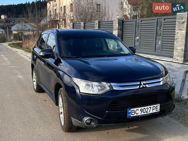 Mitsubishi Outlander 2012