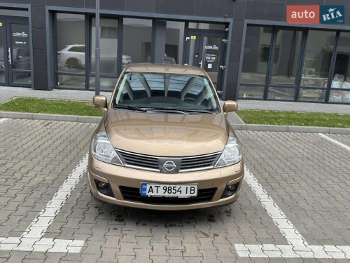Nissan TIIDA 2008