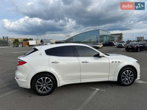 Maserati Levante 2017