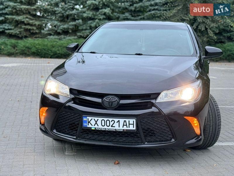 Toyota Camry 2016