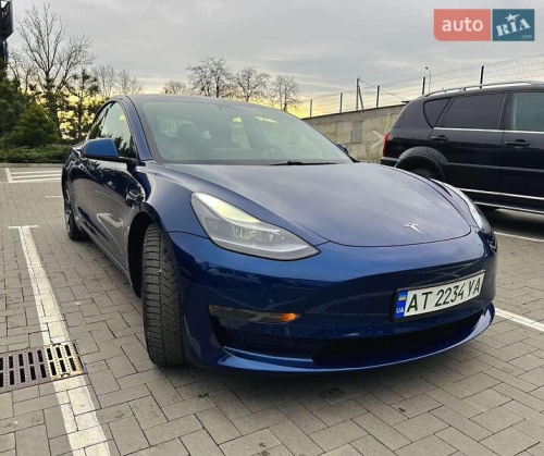 Tesla Model 3 2021