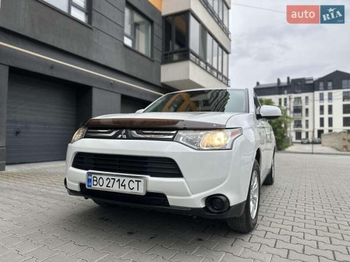 Mitsubishi Outlander 2013