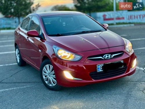 Hyundai Accent 2011