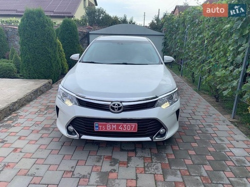 Toyota Camry 2017