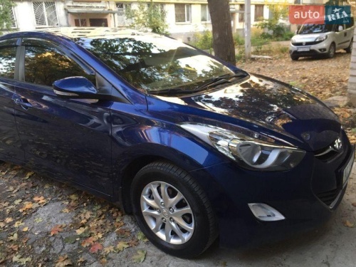 Hyundai Elantra 2012