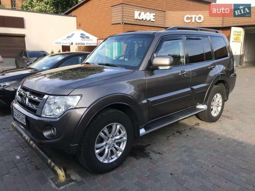 Mitsubishi Pajero 2011