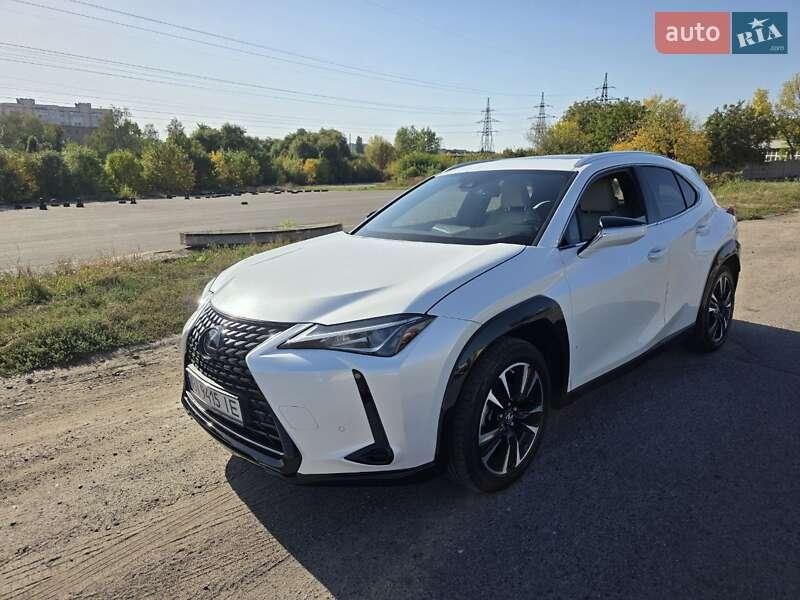 Lexus UX 2020