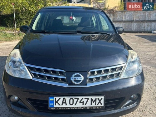 Nissan TIIDA 2008