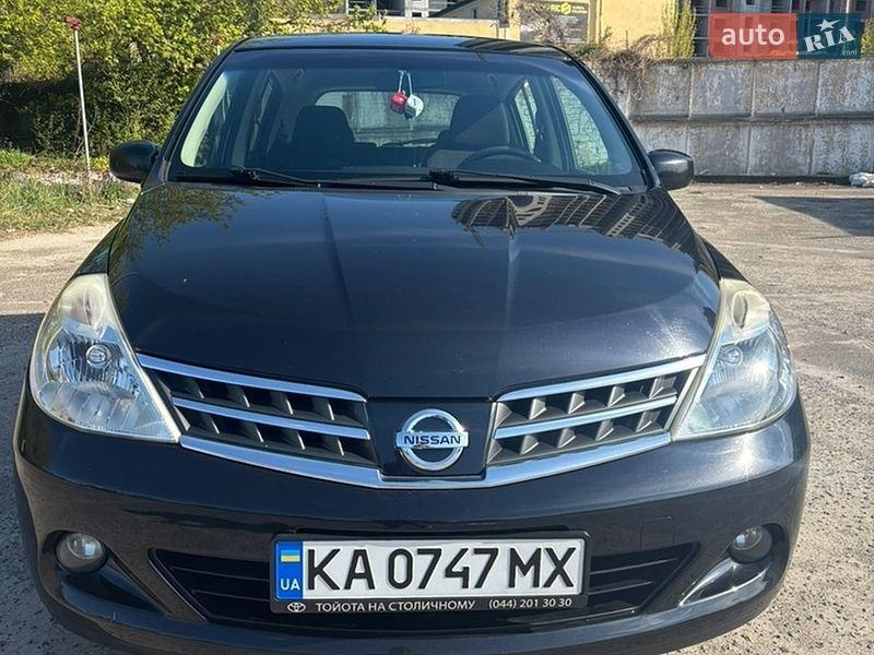 Nissan TIIDA 2008
