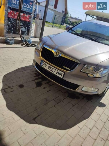 Skoda Superb 2012