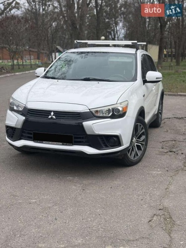 Mitsubishi Outlander Sport 2016