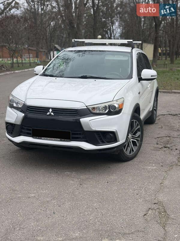 Mitsubishi Outlander Sport 2016