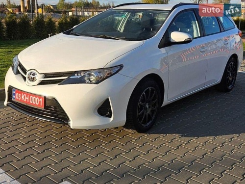 Toyota Auris 2013