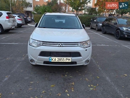 Mitsubishi Outlander 2014