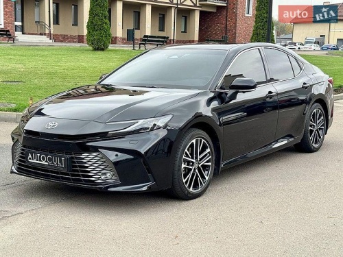 Toyota Camry 2025