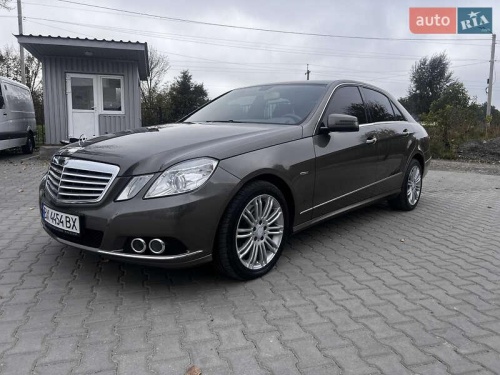 Mercedes-Benz E-Class 2011