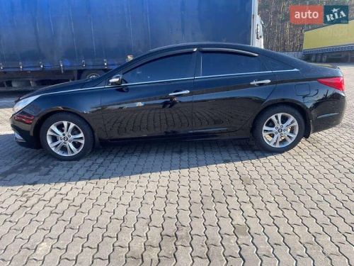 Hyundai Sonata 2010