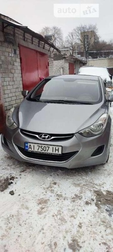 Hyundai Elantra 2012