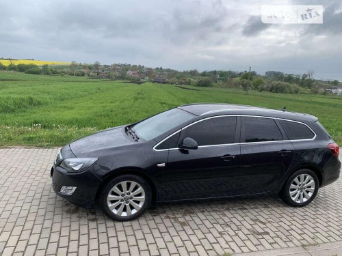 Opel Astra 2012