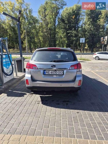 Subaru Outback 2011