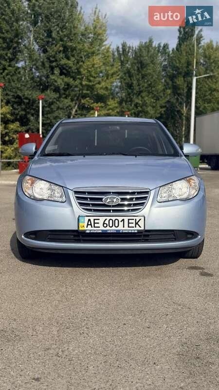 Hyundai Elantra 2011