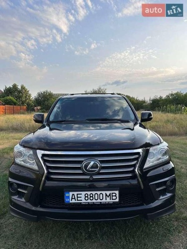 Lexus LX 2013