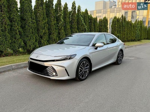 Toyota Camry 2025