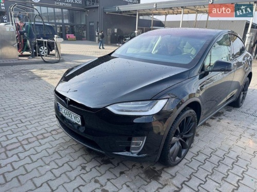 Tesla Model X 2018