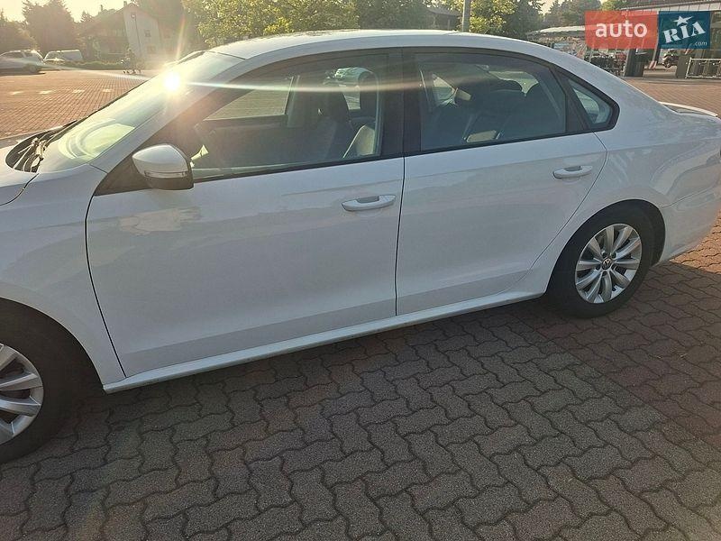 Volkswagen Passat 2012