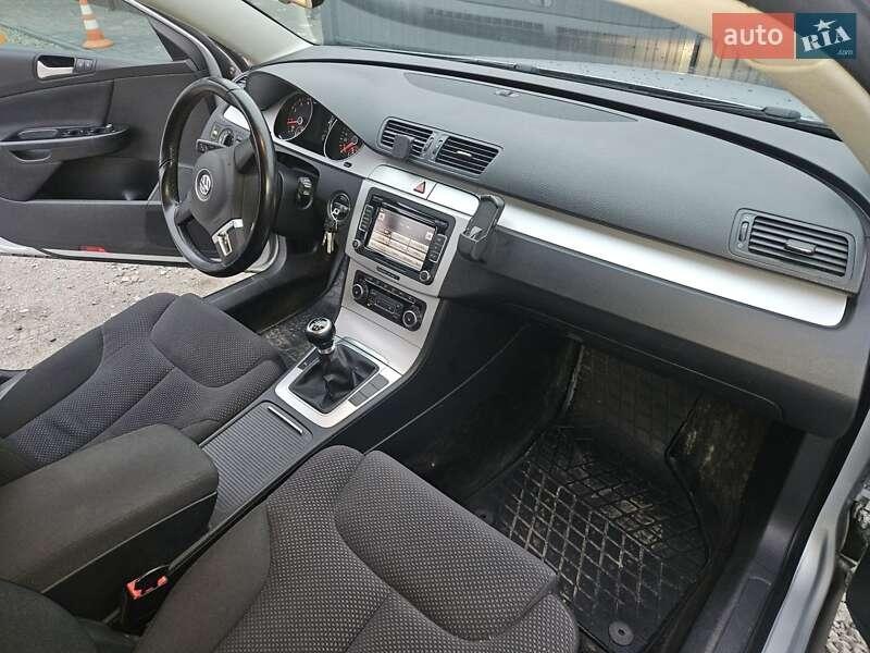 Volkswagen Passat 2010