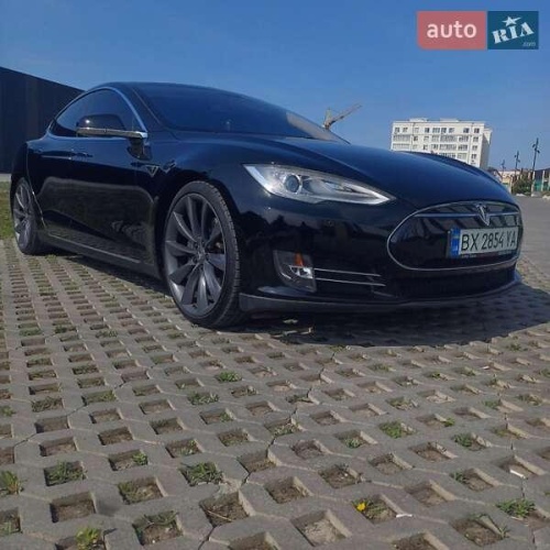 Tesla Model S 2013