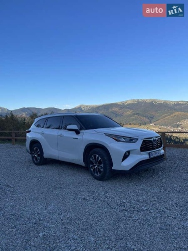 Toyota Highlander 2020