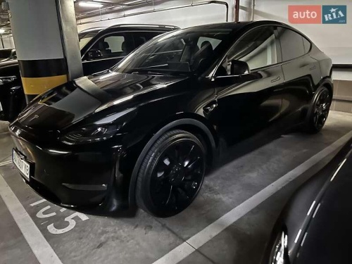 Tesla Model Y 2023