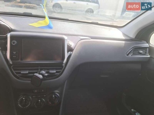 Peugeot 208 2013